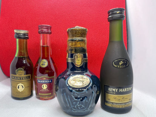 Bundle Collectables Miniature Vintage Cognac Scotch Whisky Remy Martin Sealed Gift Set