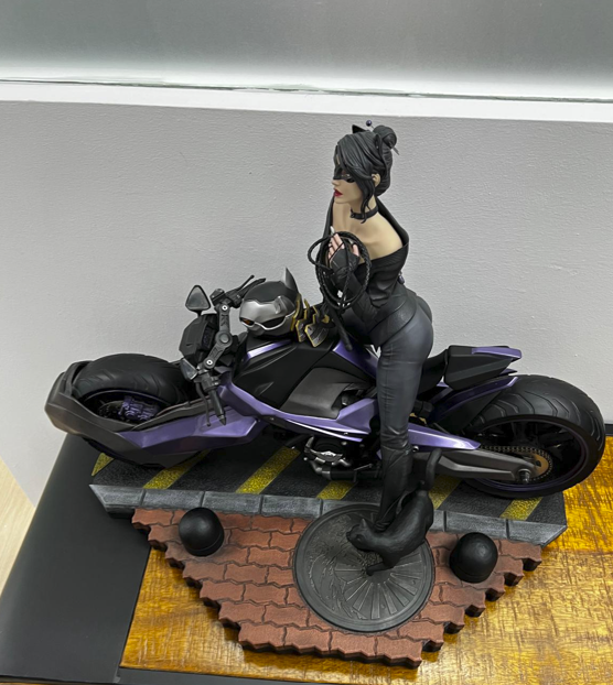 XM Studios Catwoman Samurai 1:4 Premium Collectible Statue — Limited Edition (900)