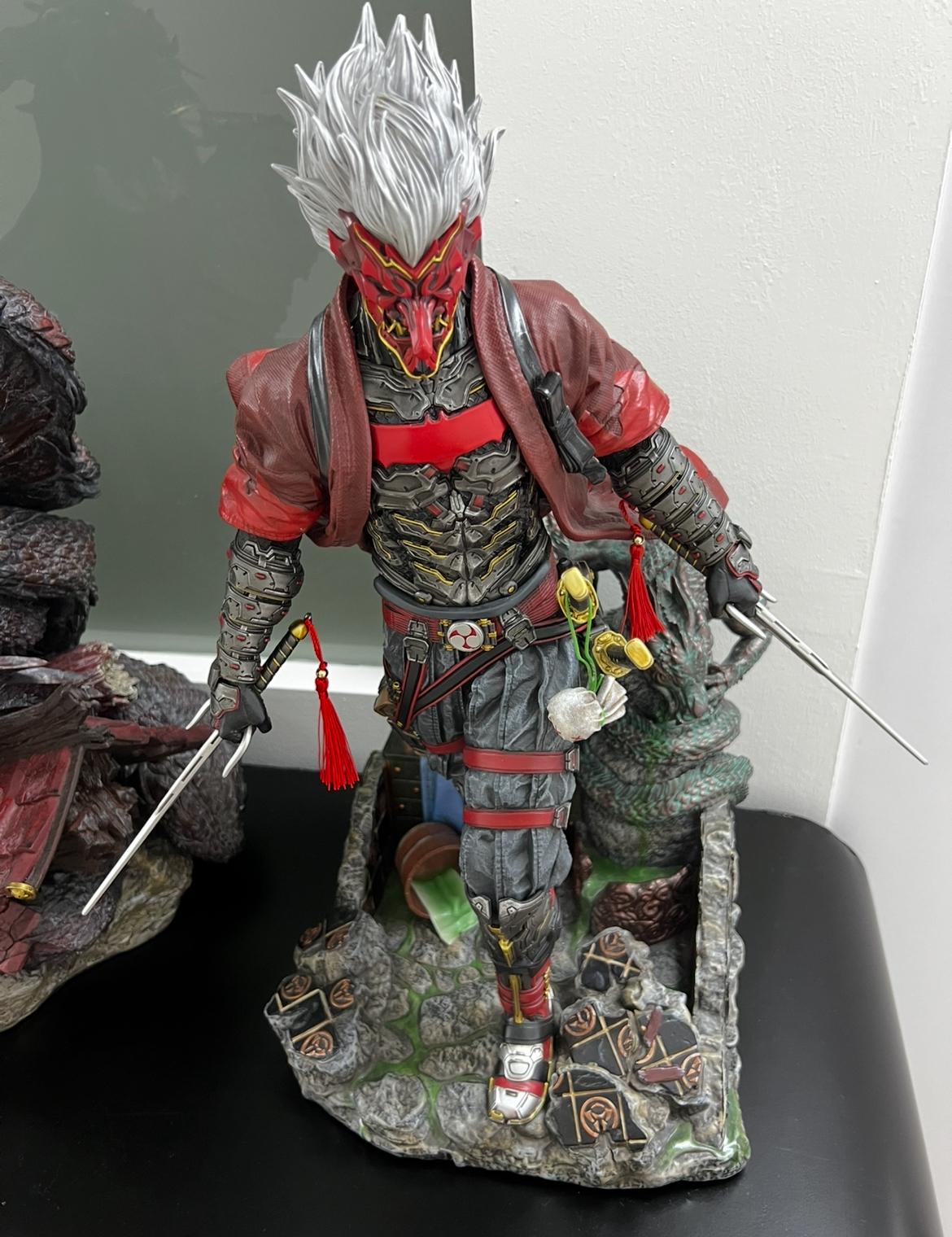 Red Hood - The Samurai Series (Luxury Collectible Statue)