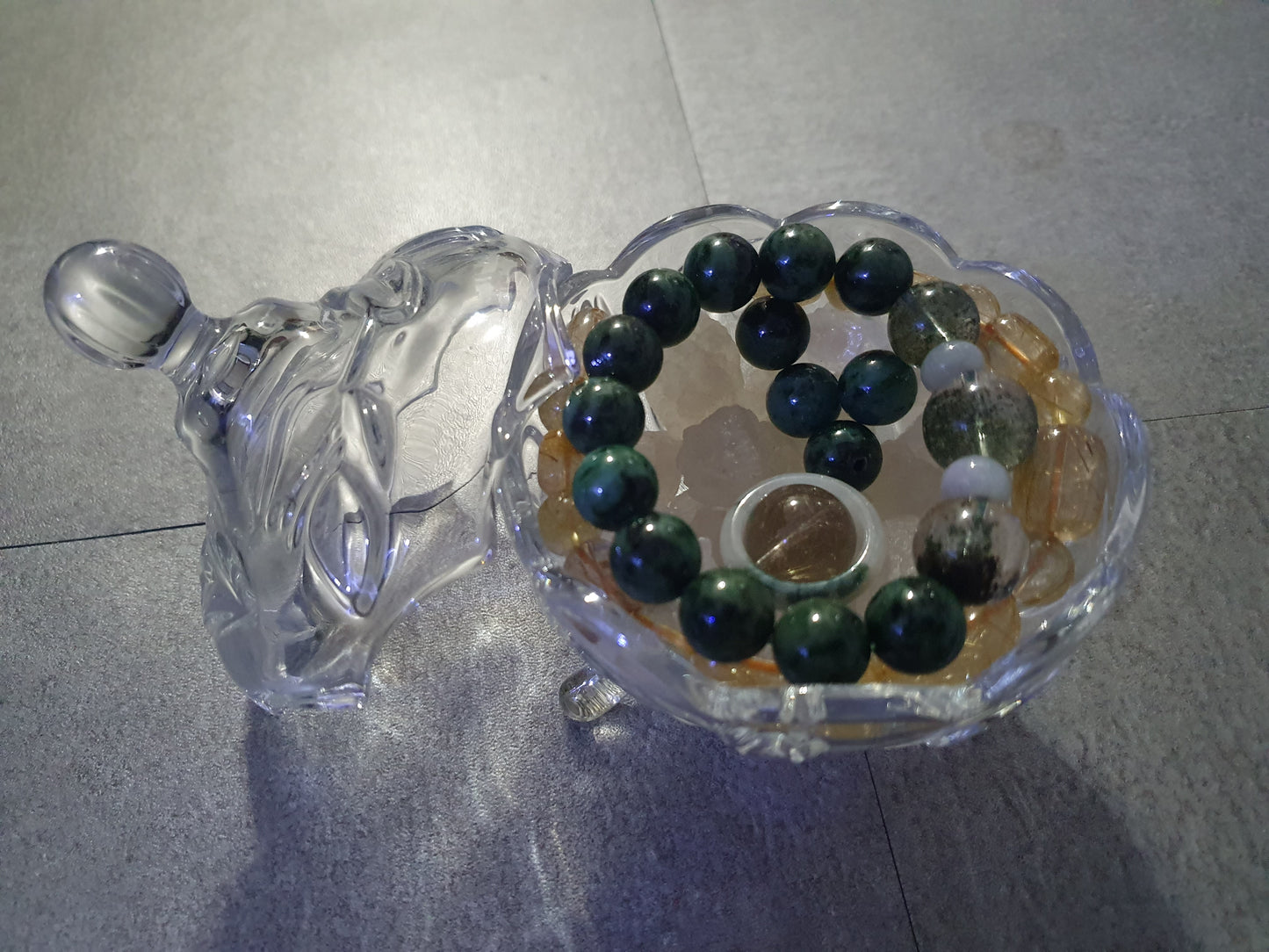 Japan Natural Crystal Salt Chunks with Exquisite Glassware