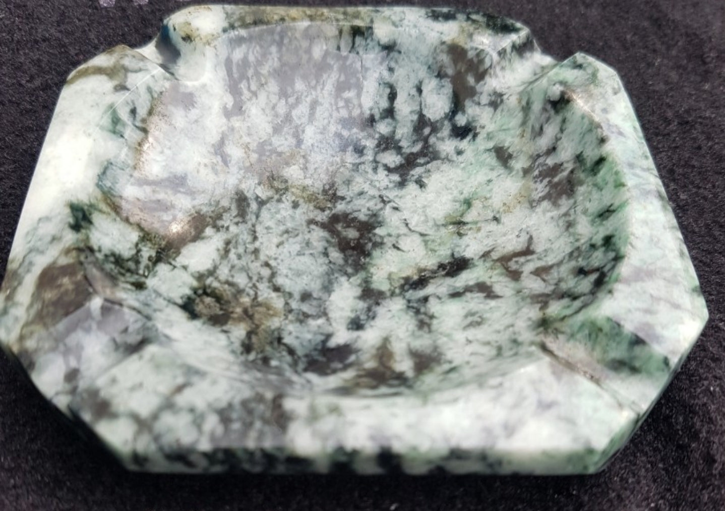 Burma Jadeite AshTray   缅甸玉烟灰缸